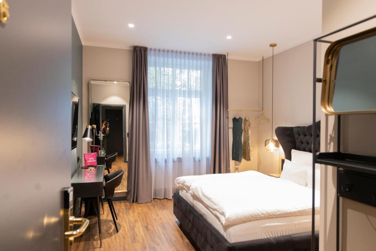 Munich Rooms Hotel Exteriör bild